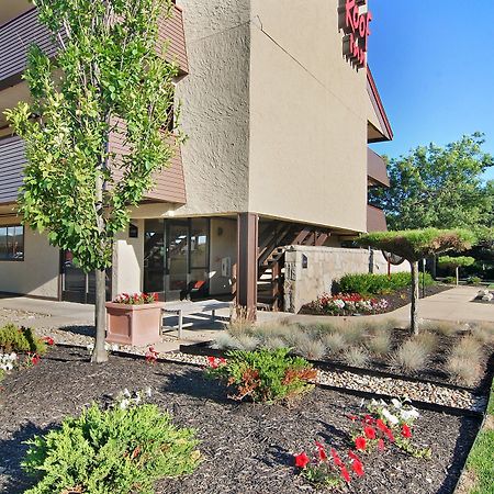Red Roof Inn Акрън Екстериор снимка