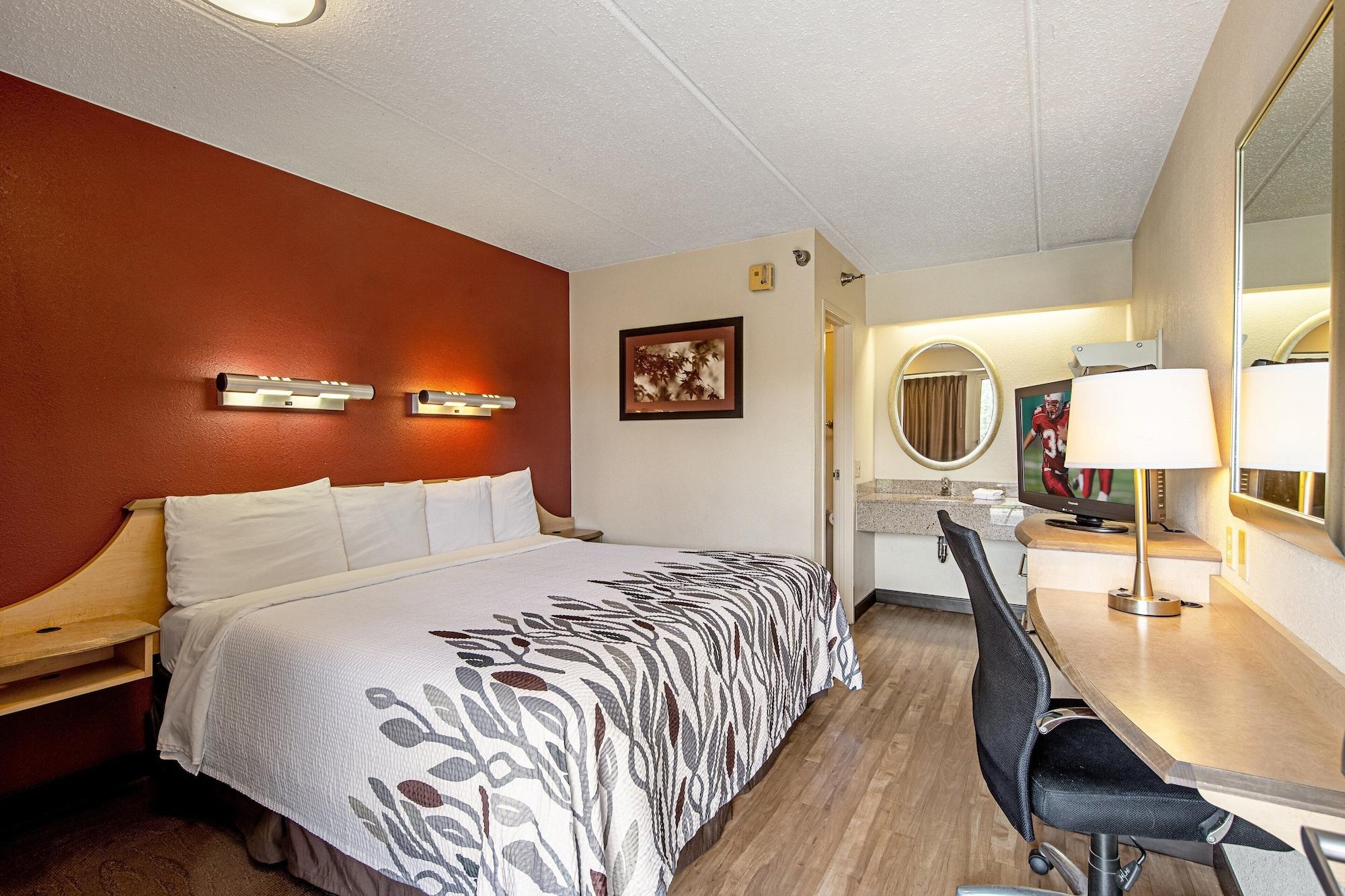 Red Roof Inn Акрън Екстериор снимка