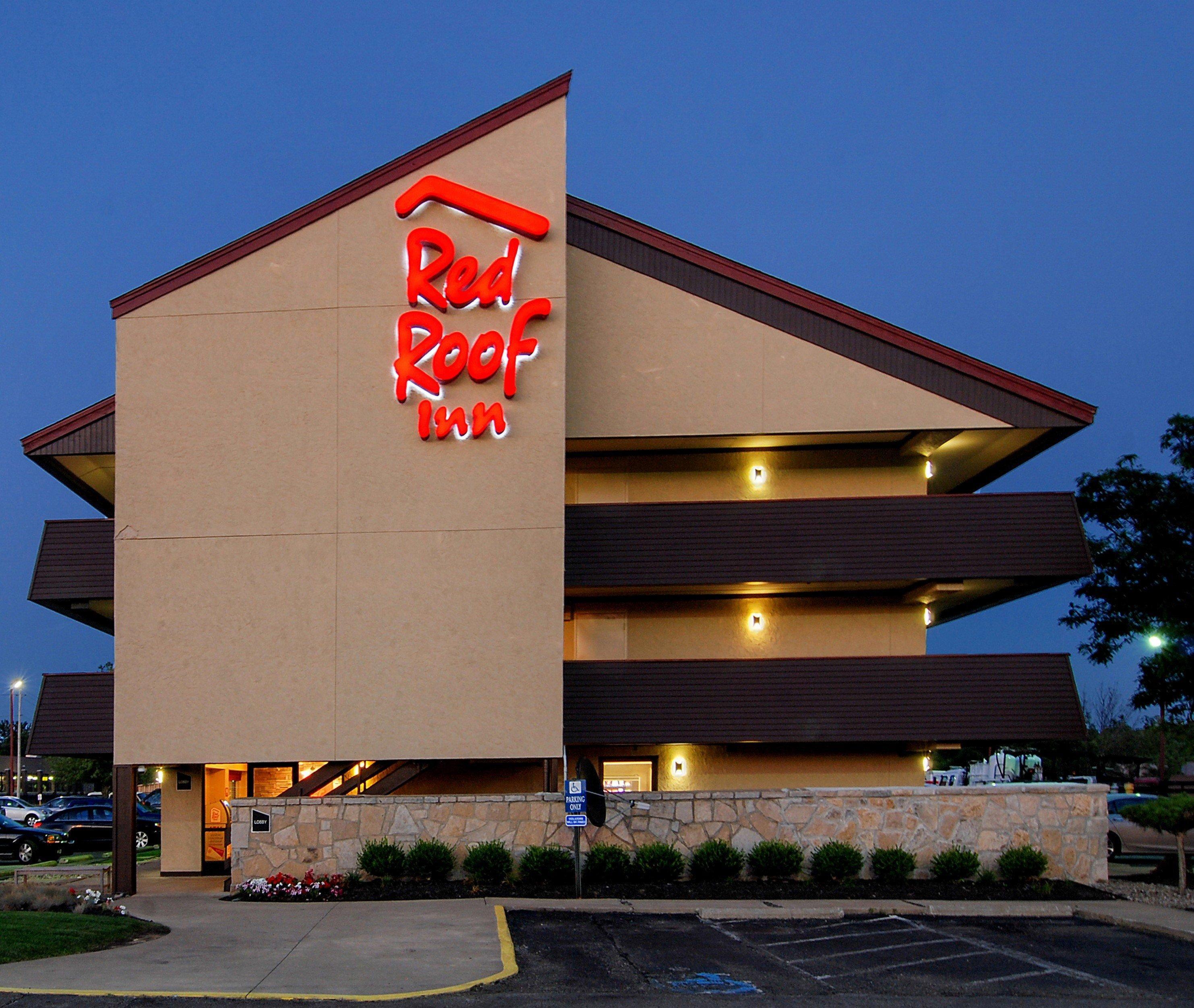 Red Roof Inn Акрън Екстериор снимка