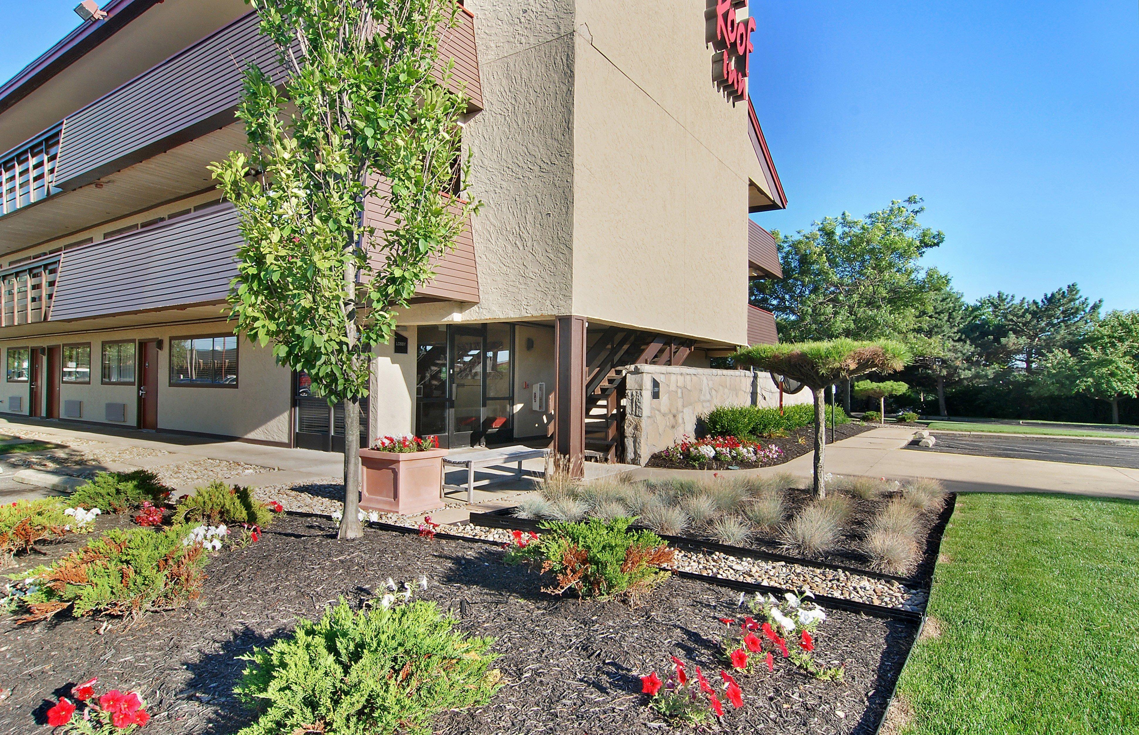 Red Roof Inn Акрън Екстериор снимка